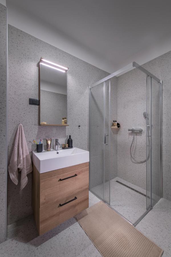 Apartmaji Harpf สโลวีน กราเดส ภายนอก รูปภาพ