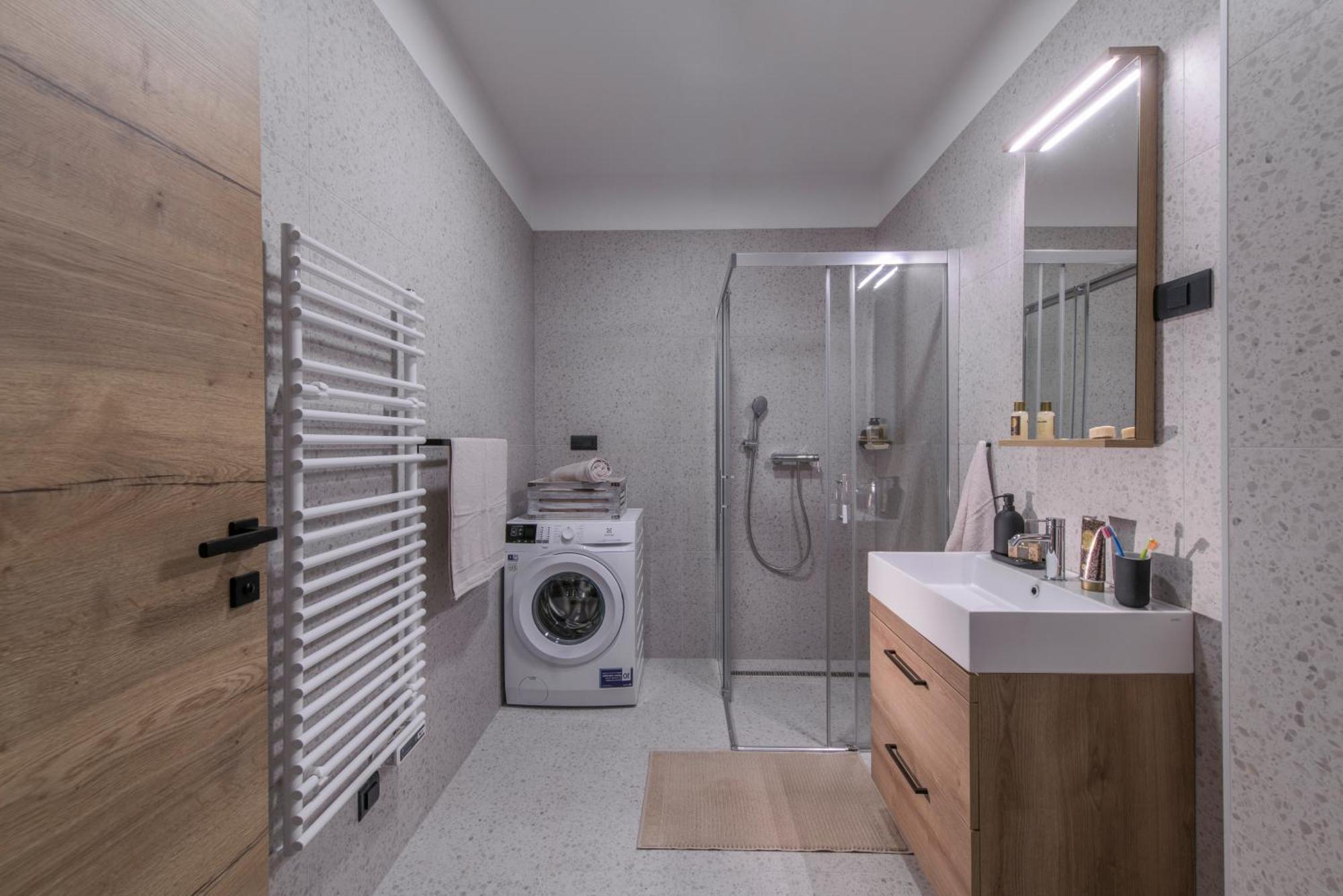 Apartmaji Harpf สโลวีน กราเดส ห้อง รูปภาพ